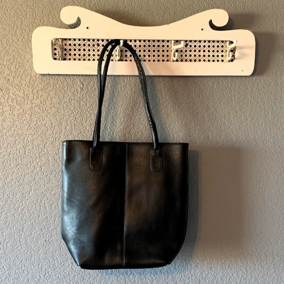 HOBO Handbags - HOBO International Classic Black Leather Purse
